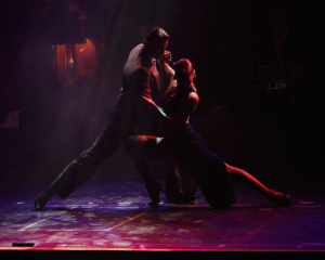 tango dancers