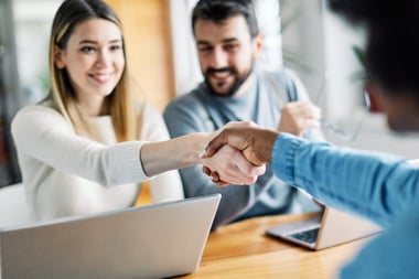 3 Ways Realtors Can Successfully Navigate Multiple Offers